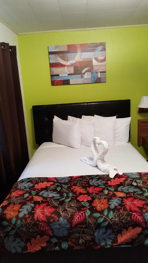 סאנדנס Arrowhead Motel מראה חיצוני תמונה