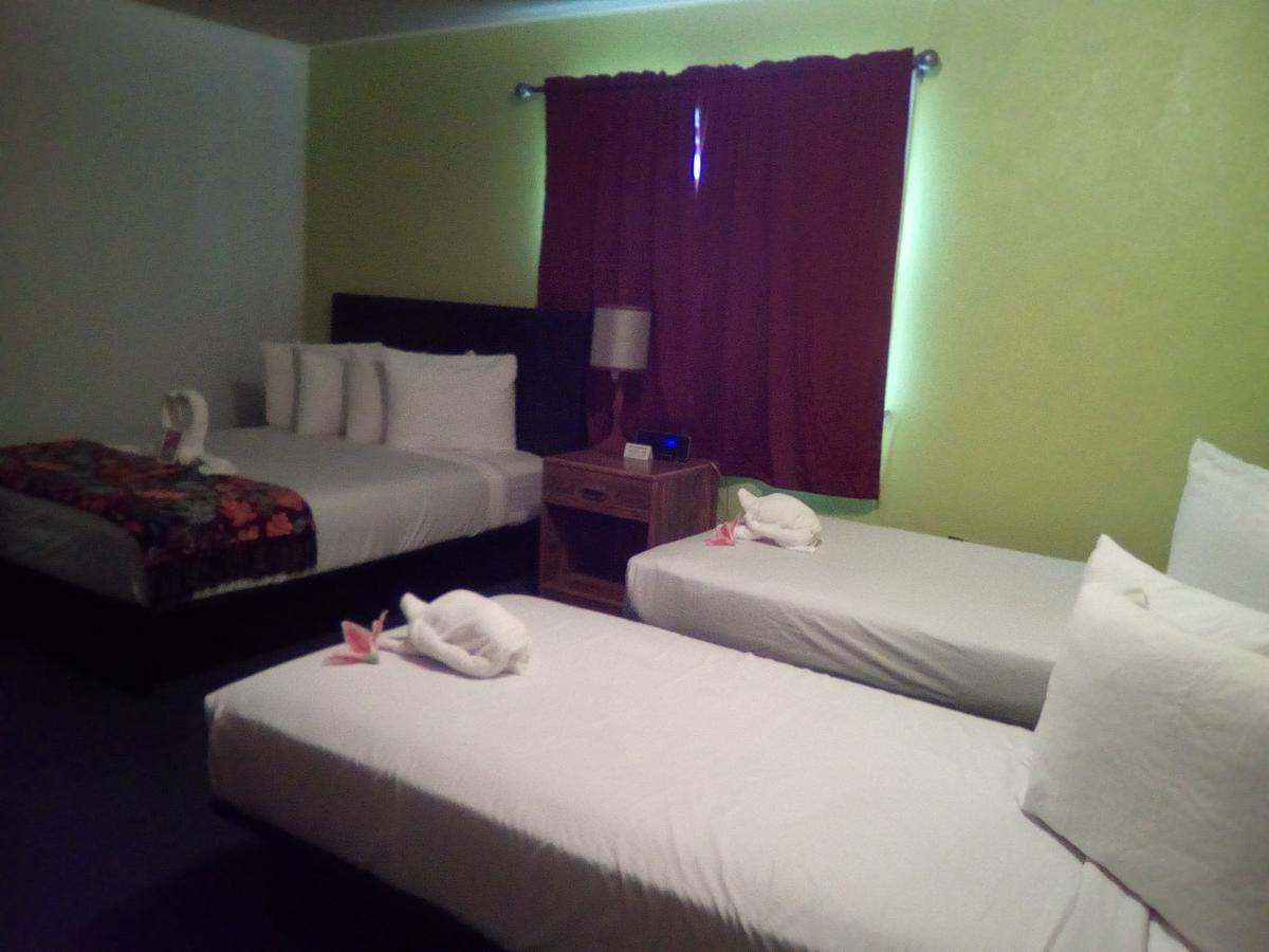 סאנדנס Arrowhead Motel מראה חיצוני תמונה
